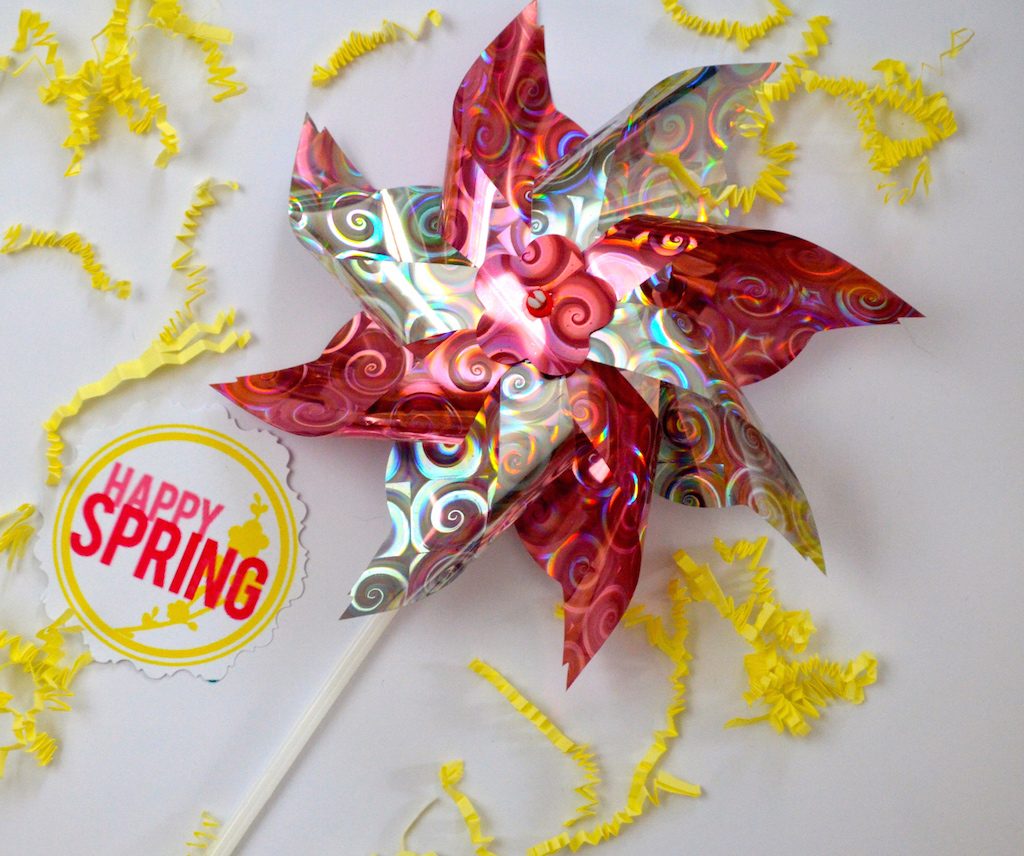 happy-spring-print-and-pinwheels