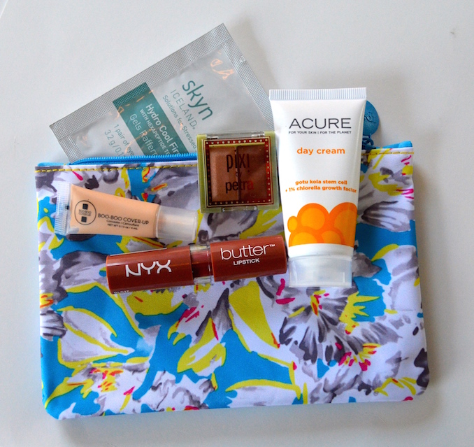 ipsy-march-glam-bag-collection-with-bag