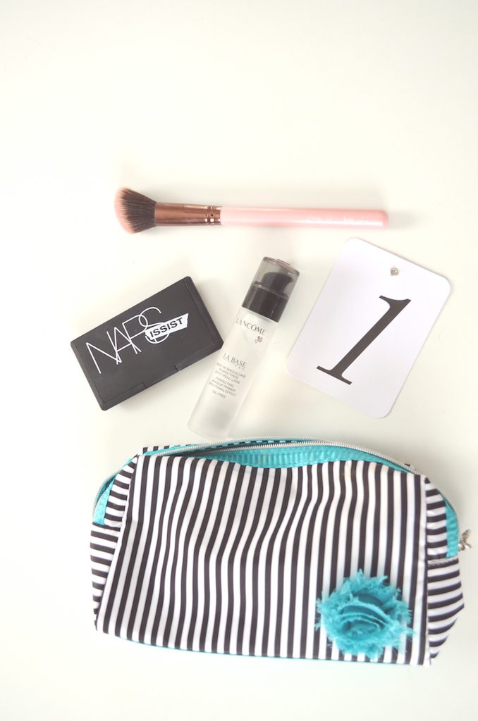makeup-bag-with-nars-brush-primer